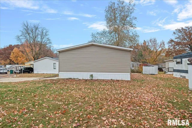 $90,000 | 3725 North Peoria Road, Unit 203, Springfield, IL 62702