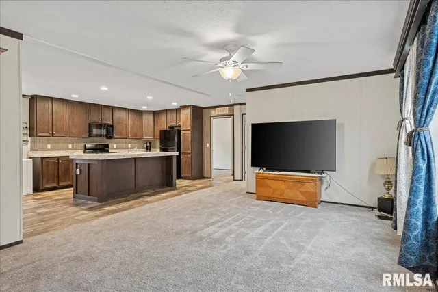 $90,000 | 3725 North Peoria Road, Unit 203, Springfield, IL 62702