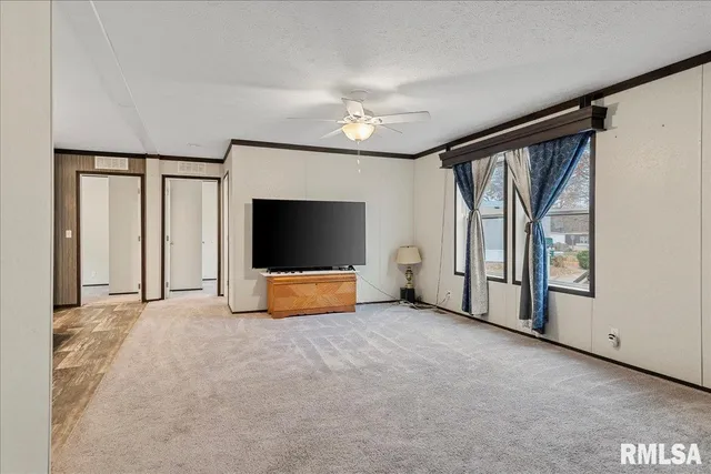 $90,000 | 3725 North Peoria Road, Unit 203, Springfield, IL 62702