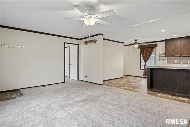 $90,000 | 3725 North Peoria Road, Unit 203, Springfield, IL 62702