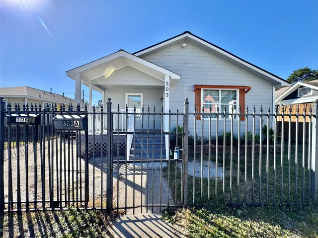 $1,495 | 303 Enid Street, Unit A, Houston, TX 77009