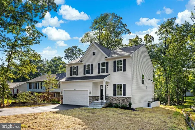 $499,900 | 327 Yorktown Boulevard, Locust Grove, VA 22508