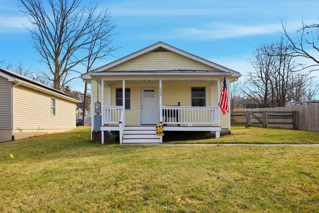 $260,000 | 968 Glencoe Avenue, Waynesboro, VA 22980