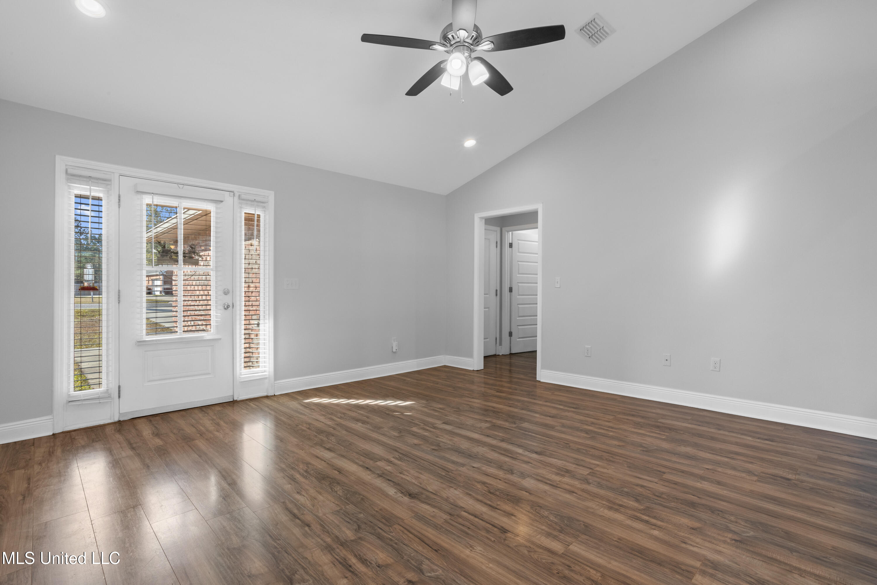 20320 Gordon Street Saucier, MS 39574 - Photo 3 of 24 0005 (4)