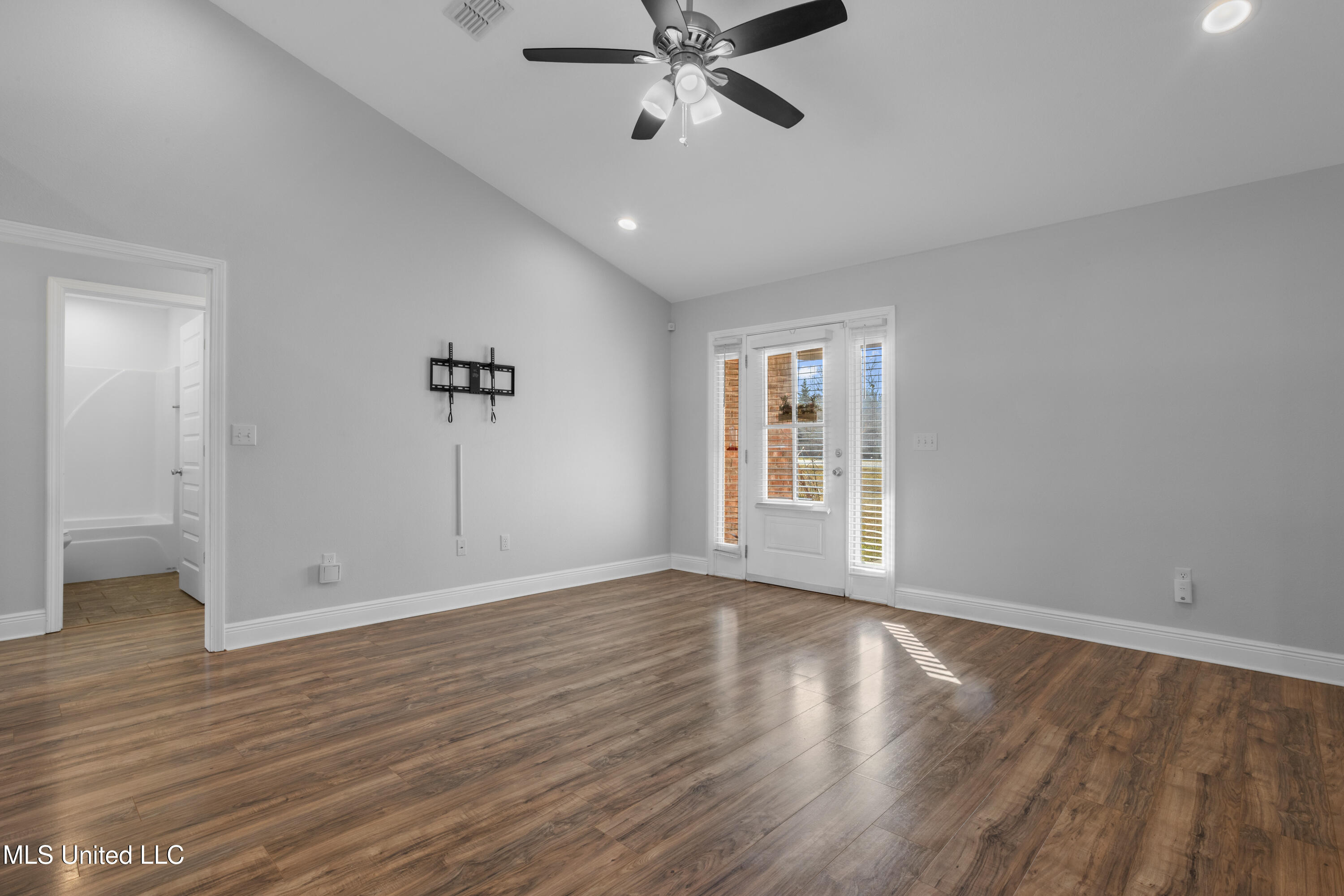 20320 Gordon Street Saucier, MS 39574 - Photo 4 of 24 0006 (4)