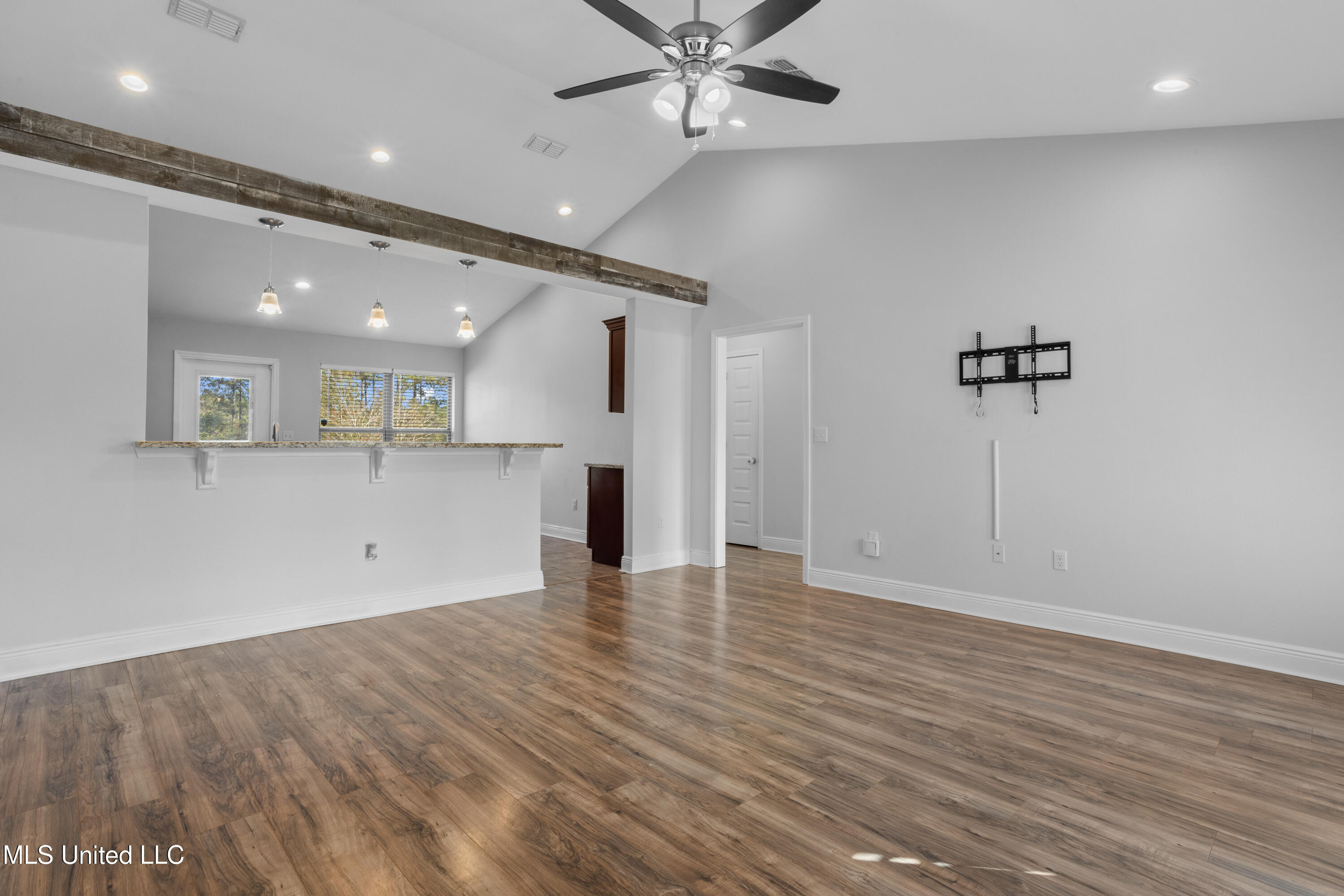 20320 Gordon Street Saucier, MS 39574 - Photo 5 of 24 0008 (3)