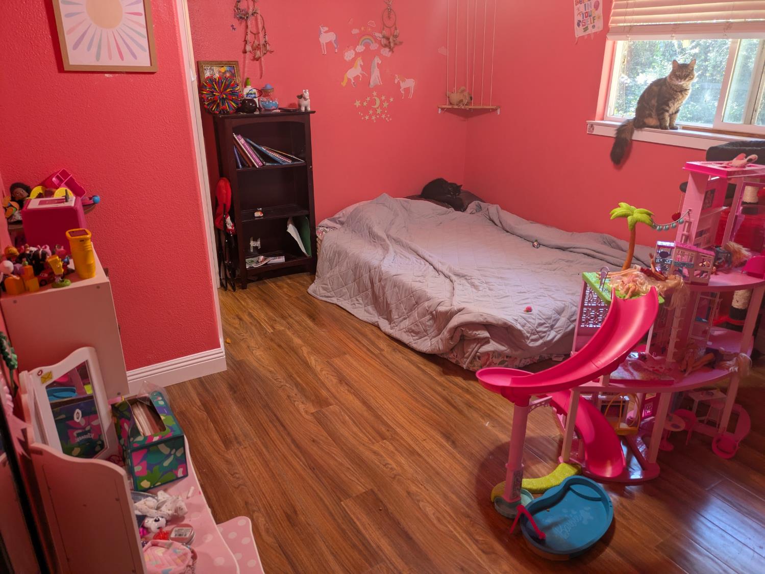 25931 Thornton Road Thornton, CA 95686 - Photo 20 of 31 a bedroom with bed and a mirror