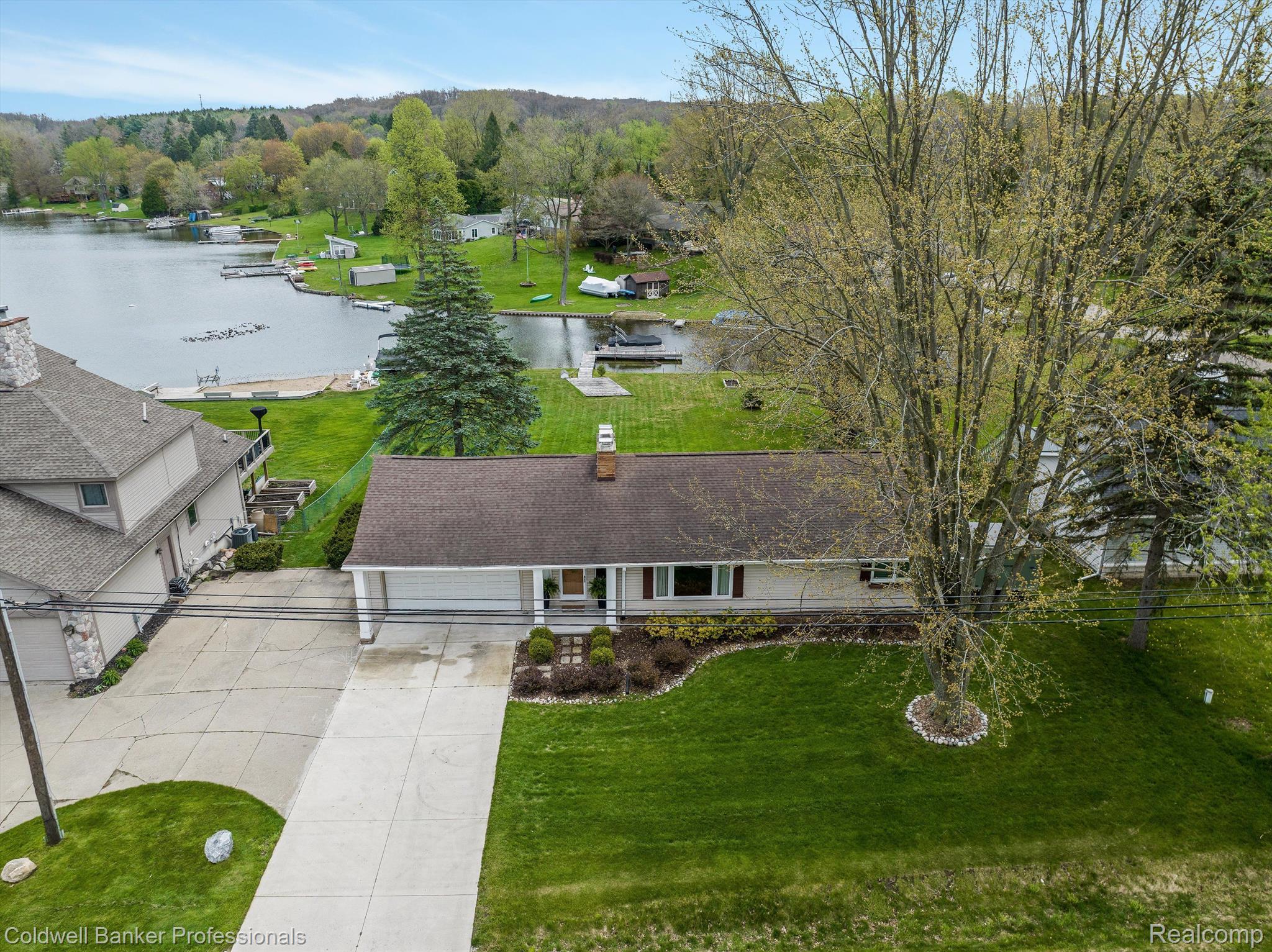 9070 Sashabaw Road Clarkston, MI 48348 - Photo 4 of 44 Great curb appeal