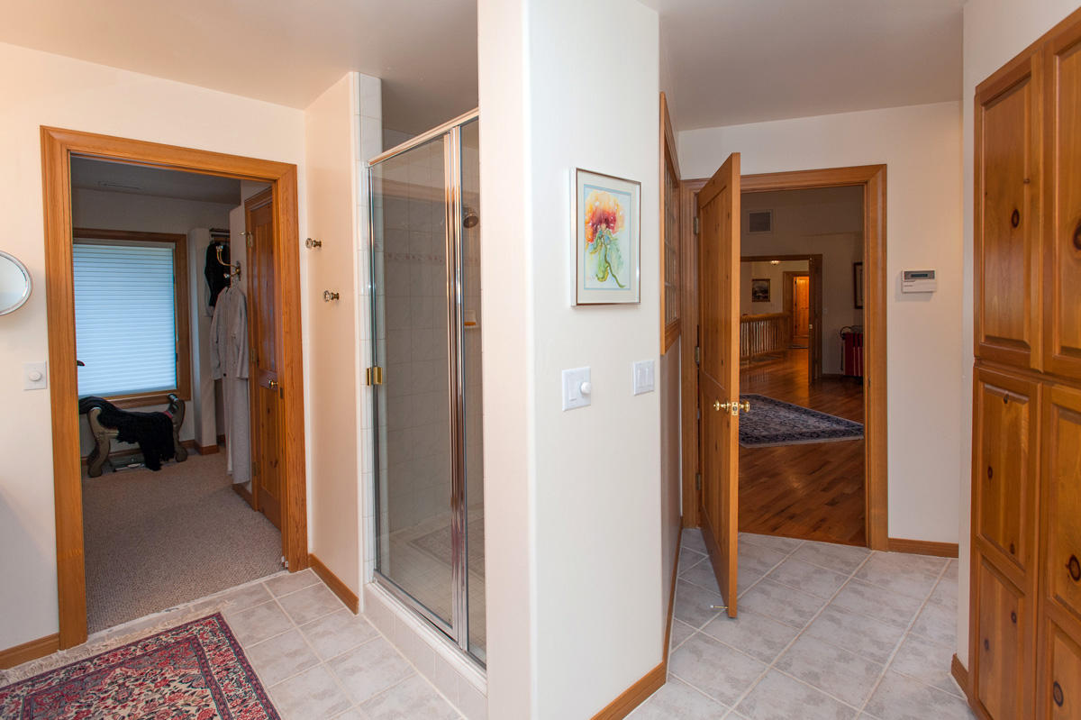 449-3744 Griffiths Spring Flagstaff, AZ 86005 - Photo 15 of 26 Master Bath