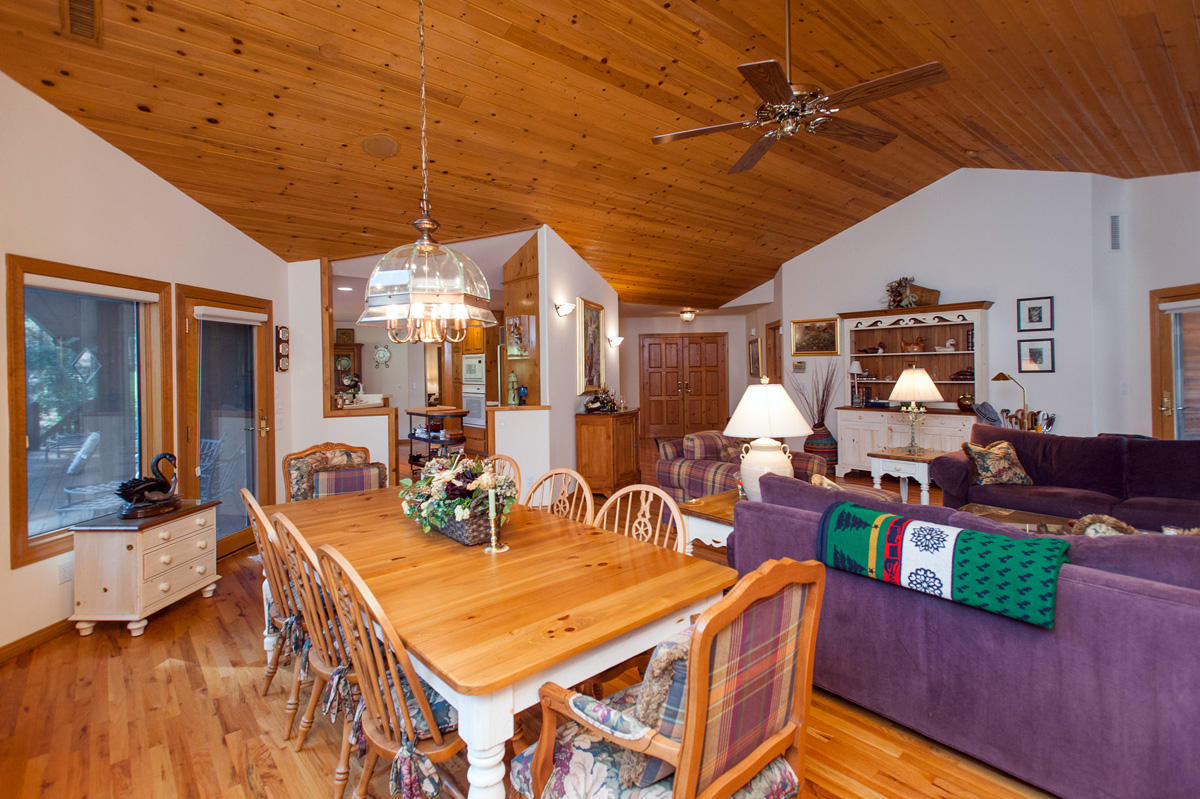 449-3744 Griffiths Spring Flagstaff, AZ 86005 - Photo 16 of 26 Dining/Great Room