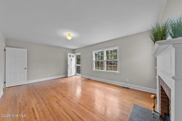 $2,250 | 1004 North Poplar Street, Aberdeen, NC 28315