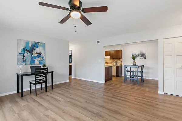 $185,000 | 112 Mullingar Court, Unit 1A, Schaumburg, IL 60193