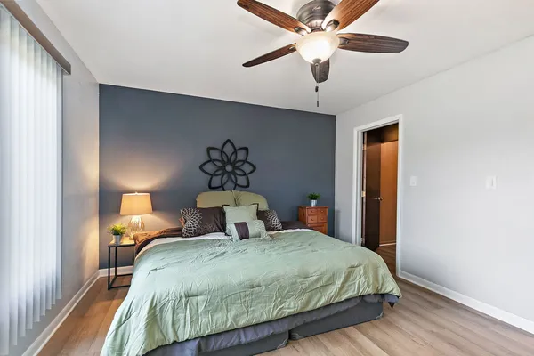 $185,000 | 112 Mullingar Court, Unit 1A, Schaumburg, IL 60193