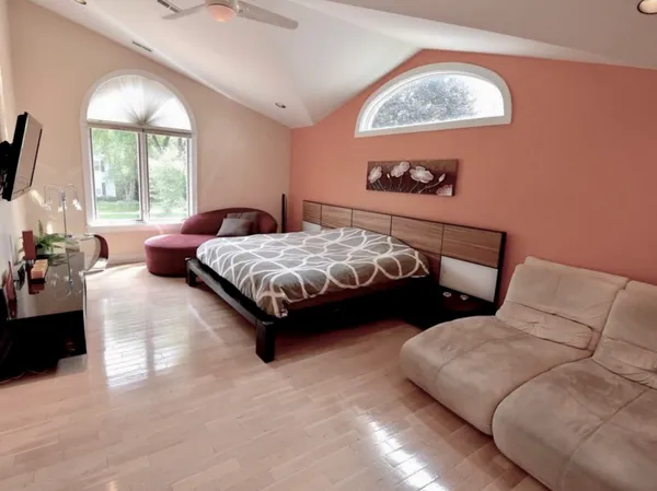 $749,900 | 1302 Princeton Avenue, Arlington Heights, IL 60005