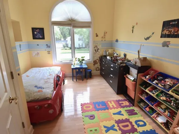 $749,900 | 1302 Princeton Avenue, Arlington Heights, IL 60005