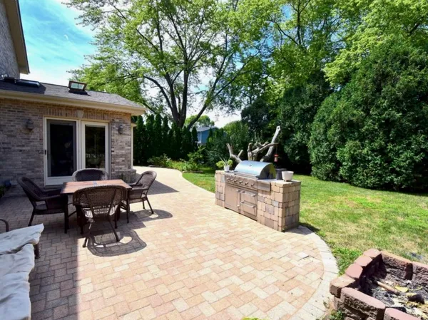 $749,900 | 1302 Princeton Avenue, Arlington Heights, IL 60005