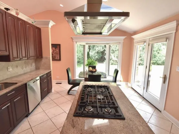 $749,900 | 1302 Princeton Avenue, Arlington Heights, IL 60005