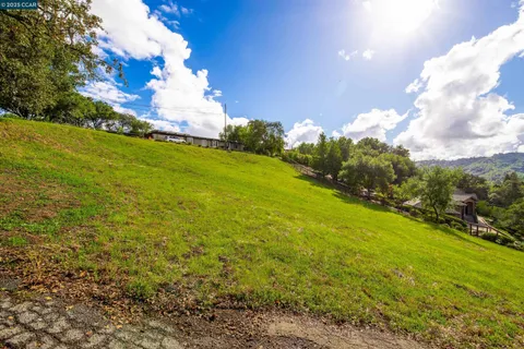 $640,000 | 8 Gable Lane, Lafayette, CA 94549