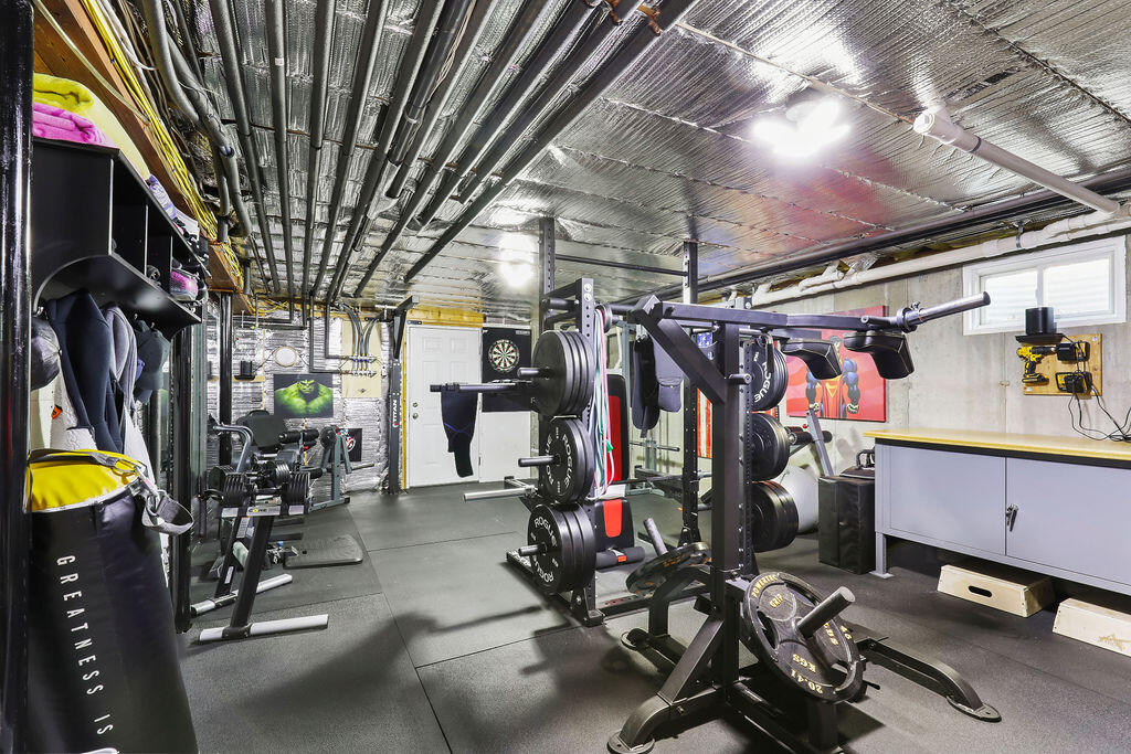 5 Fairfield Drive East Sandwich, MA 02537 - Photo 57 of 72 a view of a room with gym equipment
