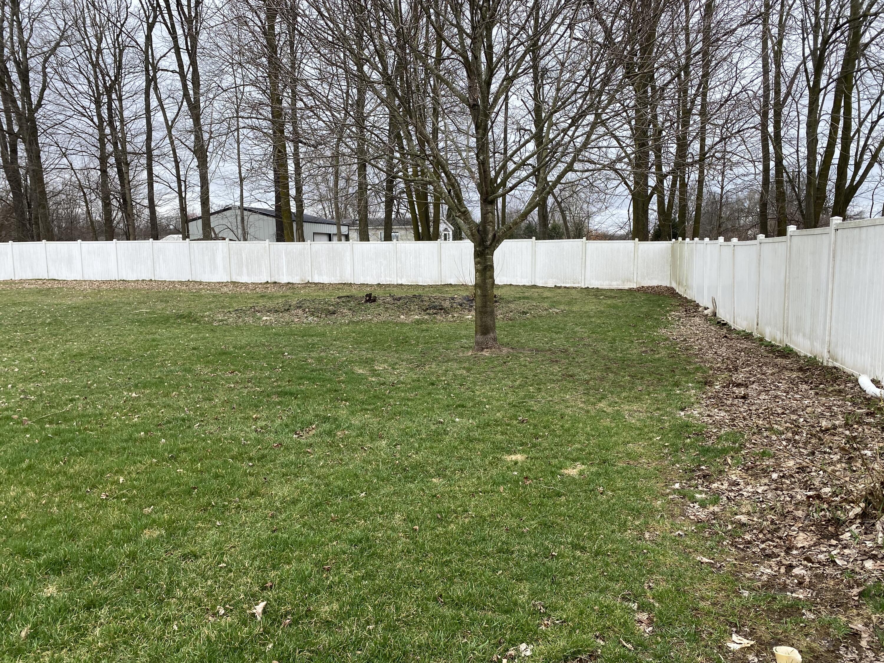 727 Clarendon Road Quincy, MI 49082 - Photo 12 of 22 IMG_2471