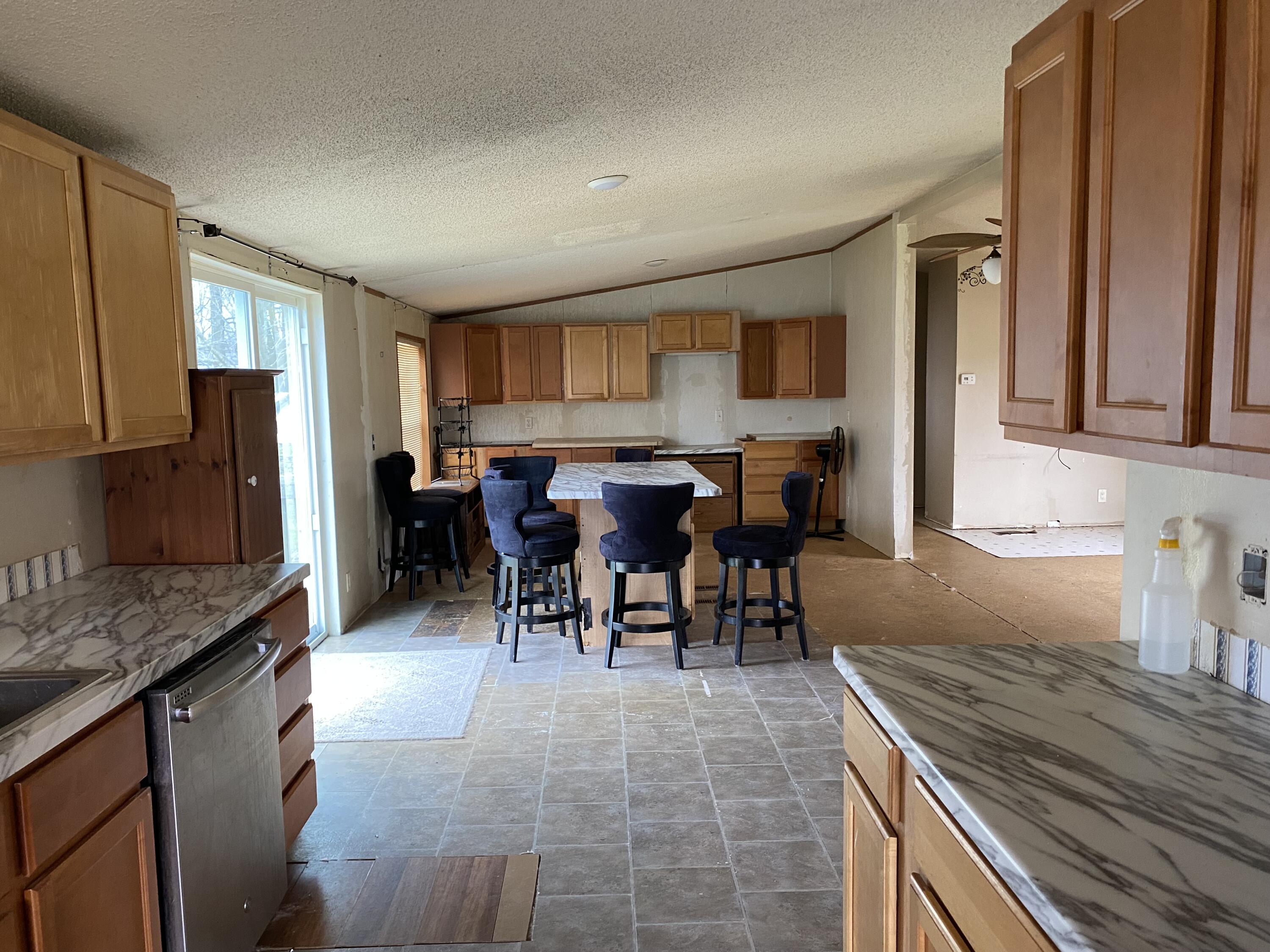 727 Clarendon Road Quincy, MI 49082 - Photo 14 of 22 IMG_2462