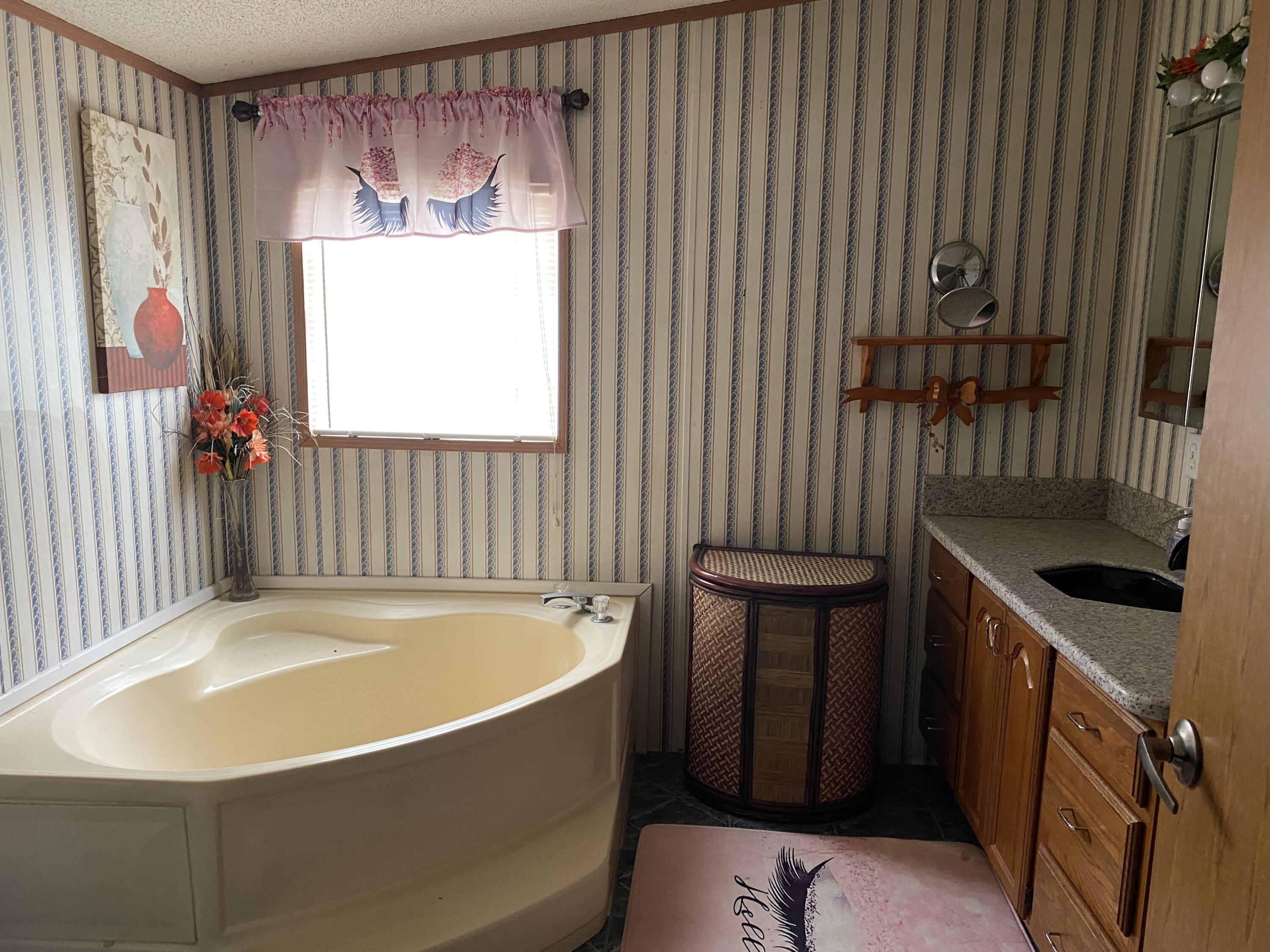 727 Clarendon Road Quincy, MI 49082 - Photo 19 of 22 IMG_2464
