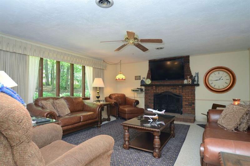 127 Dehaven Road Beaver Falls, PA 15010 - Photo 12 of 25 Generously sized family room.