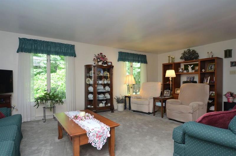 127 Dehaven Road Beaver Falls, PA 15010 - Photo 10 of 25 Living Room.