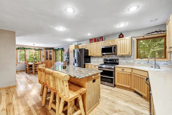 $899,900 | 17325 Woodhaven Lane, Townsend, WI 54175