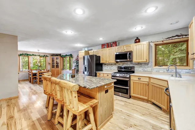 $899,900 | 17325 Woodhaven Lane, Townsend, WI 54175