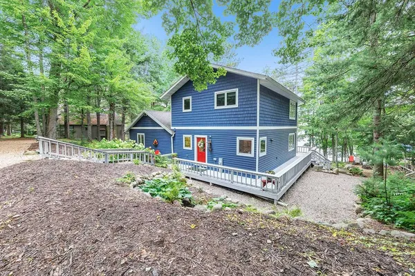 $899,900 | 17325 Woodhaven Lane, Townsend, WI 54175