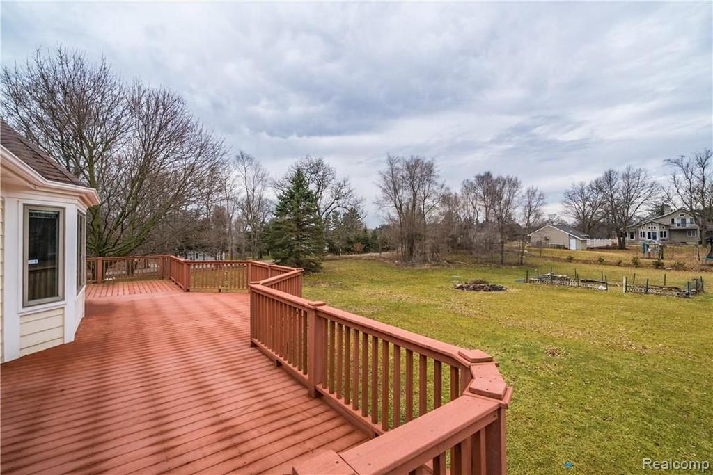 11405 Whitaker Road Fenton, MI 48430 - Photo 6 of 18