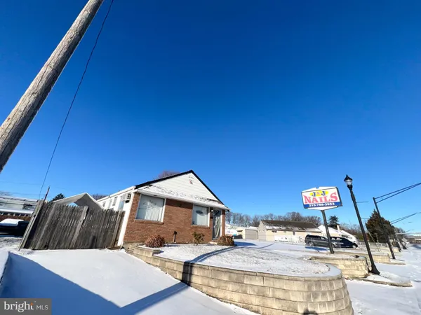 a view of a house with outdoor space