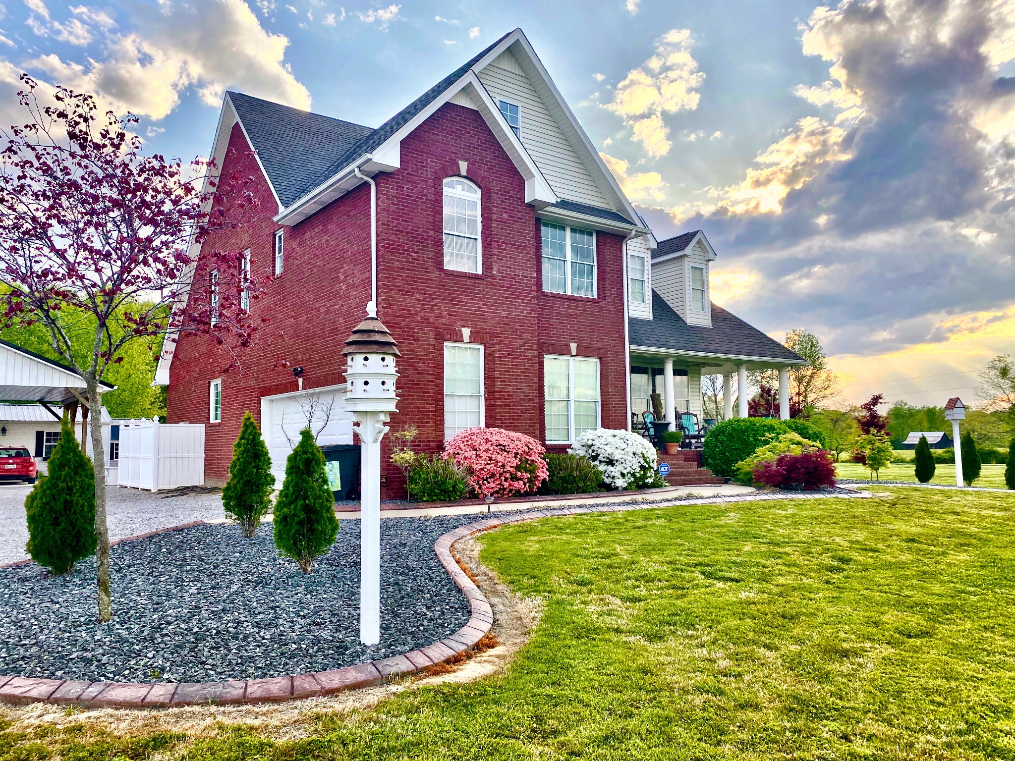 5704 Flewellyn Road Springfield, TN 37172 - Photo 3 of 34 a front view of a house with garden