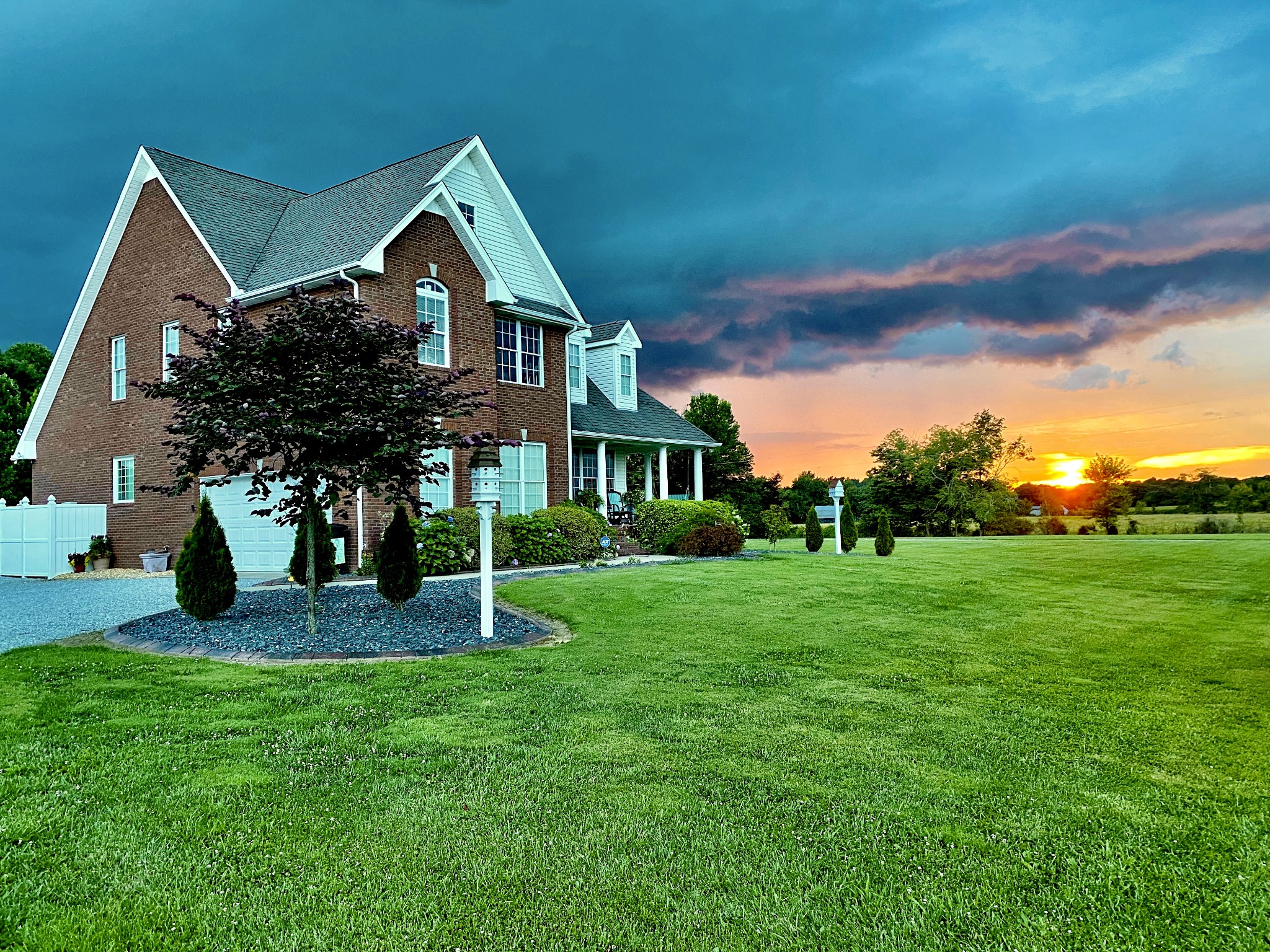 5704 Flewellyn Road Springfield, TN 37172 - Photo 7 of 34 a front view of a house with a yard