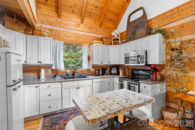 $389,000 | 110 Gunter Town Road, Marshall, NC 28753