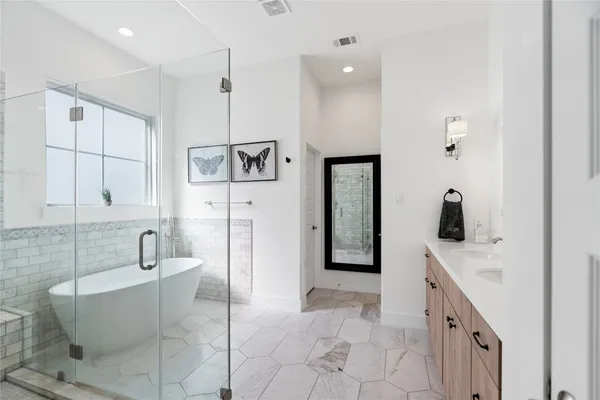 $535,000 | 2532 Ohsfeldt Street, Houston, TX 77008