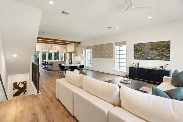 $535,000 | 2532 Ohsfeldt Street, Houston, TX 77008