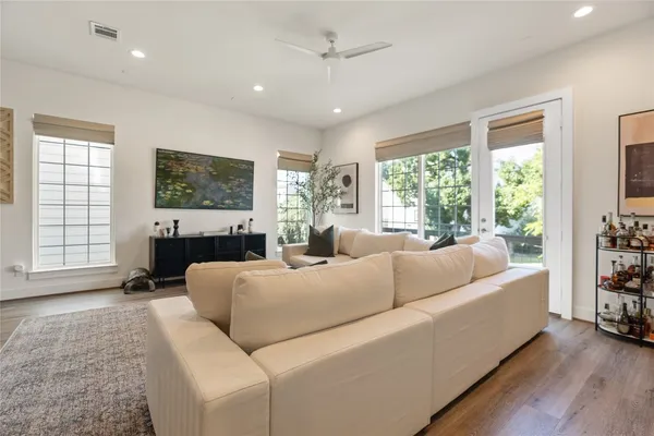 $535,000 | 2532 Ohsfeldt Street, Houston, TX 77008