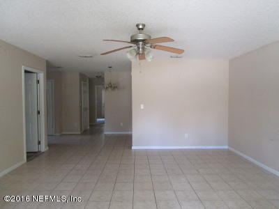 10558 Shamrock Road Jacksonville, FL 32256 - Photo 2 of 14 LIVING ROOM