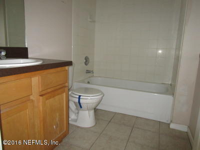 10558 Shamrock Road Jacksonville, FL 32256 - Photo 9 of 14 MASTER BATHROOM