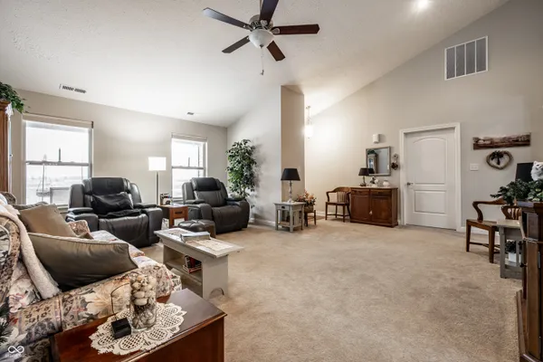 $425,000 | 6213 East US Highway 40, Greenfield, IN 46140