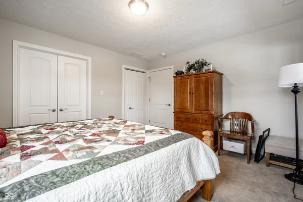 $425,000 | 6213 East US Highway 40, Greenfield, IN 46140