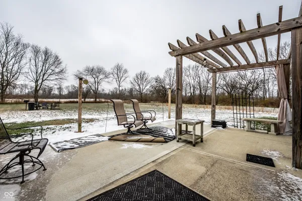 $425,000 | 6213 East US Highway 40, Greenfield, IN 46140