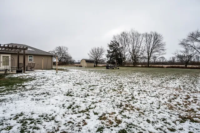 $425,000 | 6213 East US Highway 40, Greenfield, IN 46140