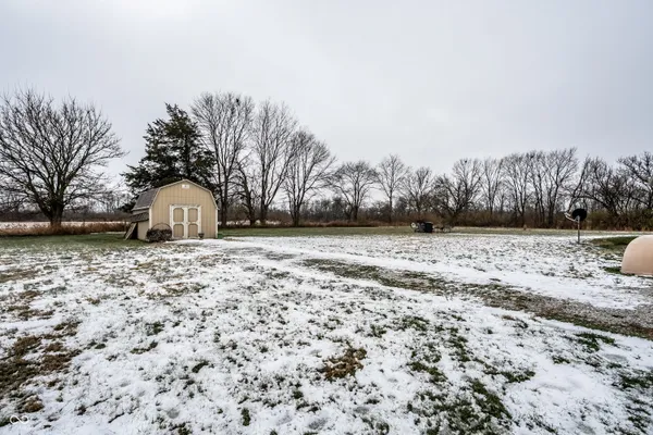 $425,000 | 6213 East US Highway 40, Greenfield, IN 46140