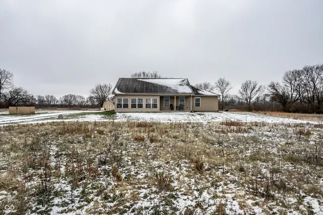 $425,000 | 6213 East US Highway 40, Greenfield, IN 46140