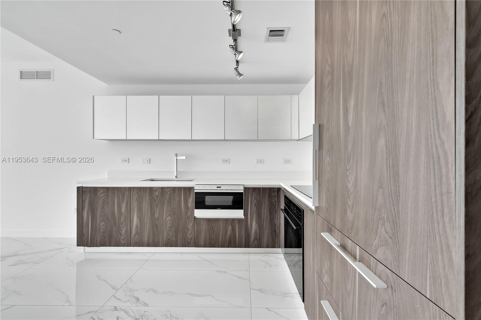 3131 Northeast 7th Avenue, Unit 3704 Miami, FL 33137 - Photo 15 of 61