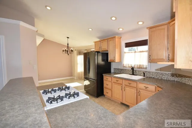 $485,000 | 1529 Sunny Pine Way, Idaho Falls, ID 83404