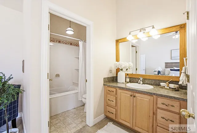 $485,000 | 1529 Sunny Pine Way, Idaho Falls, ID 83404